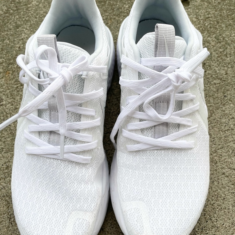 Almost New With Box Nike Us7 Legend React 2 - image 6